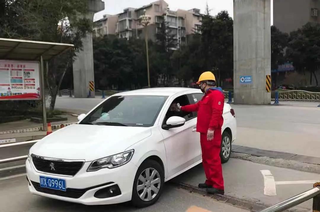 【太阳成集团tyc234cc先锋】伍虹澍：风雨中的逆行与坚守3